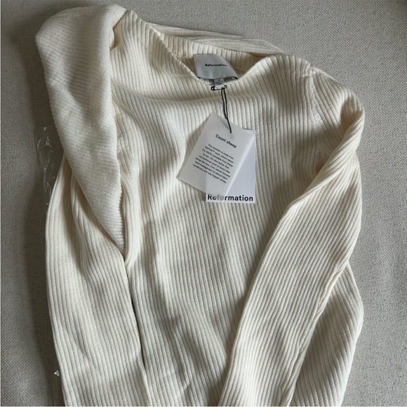 NWT • Reformation Lilou Regenerative Wool Sweater - Picture 3 of 9